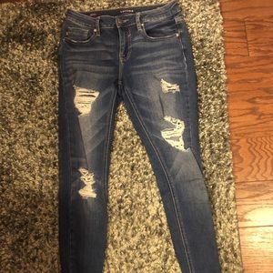 Vigoss Dark Wash Mid Rise Distressed Blue Jeans